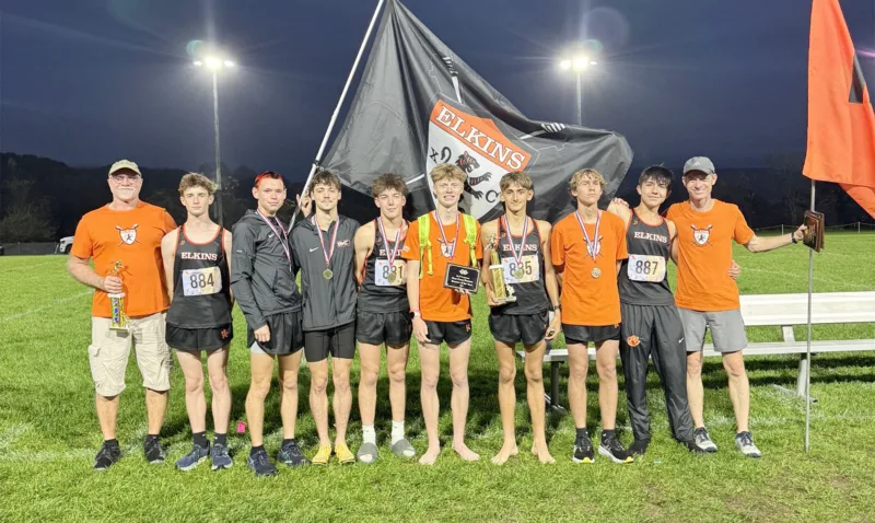 Elkins sweeps Big 10 cross country titles